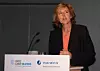 - Alt kommer ikke til den som venter. Vil Norden være med på dette, må vi satse nå, sier danskenes klima- og energiminister Connie Hedegaard. En mengde land posisjonerer seg innen fornybar energi, og Norden bør følge med, mener hun.