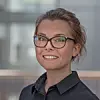 Oda Nedregård har undersøkt hundretusener stortingstaler for å analysere den politiske debatten.