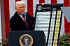 President Donald Trump holder tale om tollsatser i Rosehagen ved Det hvite hus i Washington, D.C. 2. april.