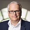 Magnus Ohlsson har bedt om tillatelse til å bryte kalkstein på Slite på Gotland i ytterligere 20 år, men domstolene sier nei. Dermed kan tre fjerdedeler av svensk sementproduksjon opphøre nærmest over natten. Foto: Cementa