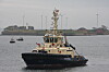 Svitzer Hermod på vei mot kai. De mindre fartøyene som ble observert på skjermen inne i kontrollsenteret befinner seg i bakgrunnen. Bilde: Tore Stensvold