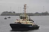 Svitzer Hermod på vei mot kai. De mindre fartøyene som ble observert på skjermen inne i kontrollsenteret befinner seg i bakgrunnen. Bilde: Tore Stensvold