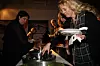 GOD MAT: Etter underholdningen var det bespisning. Forskjellige salater, grønnsaker, spare-ribs, kylling og lammekjøtt stod på menyen.