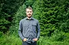 Erik Johannes Husom forsker på KI og maskinlæring i Sintef Digital. Han sier at den enorme utbyggingen av nye datasentre har ført til folkelig motstand i USA og tror det også vil komme til Norge.