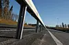 Helldekkende midtrekkverk - en trygg løsning takket være at vegen ble firefelts.