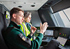 Statssekretær Cecilie Knibe Kroglund i Samferdselsdepartementet fikk være med i førersetet sammen med lokføreren å teste ERTMS på Gjøvikbanen.