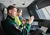 Statssekretær Cecilie Knibe Kroglund i Samferdselsdepartementet fikk være med i førersetet sammen med lokføreren å teste ERTMS på Gjøvikbanen.