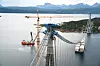 Stålkassene som skal danne kjørebanen ankom med båt fra Kina tidligere i september. Foto: Eirik Helland Urke