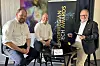 Thor Humerfeldt (t.v.) og Kjetil Dent Tranberg i Corvus Energy satser tungt på batteridrift for den maritime bransjen. Her er de i samtale med TUs Jan Moberg etter at de ble tildelt årets Norwegian Tech Award.