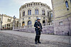 Væpnet politi utenfor Stortinget