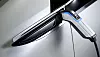 Opel Ampera er en plug-in-hybrid som kort fortalt betyr at den har batterier som kan lades opp på forhånd på samme måte som en ren elbil.