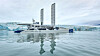 «Energy Observer» har seilt 5.700 kilometer fra St. Petersburg til Longyearbyen kun på fornybar energi. Onsdag la den til kai i Longyearbyen etter å ha testet systemene sine i kaldt vann ved brefronter i Isfjorden.