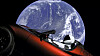 Bildet viser Teslaen som svever rundt i rommet etter oppskytningen av Falcon Heavy tirsdag.