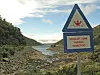 TOMT- IKKE TØMT: Selv om det er veldig lite vann i magasinene, er det nok til å forsyne hele Norge med elekstrisitet til langt ut på våren. I tillegg kan vi importere kraft. Det er ikke kraftkrise - men det kan bli priskrise for husholdninger og næringsliv. Ved Gravatnet i Vest-Agder advares det om variabel vannstand.