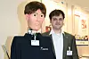 FØLELSESLADD: Roboten som diplominformatiker Jochen Hirth jobber med skjønner om du er fornøyd eller ikke. Den vet når den må trå varsomt, eller om du er klar for en klem.