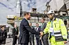 Hans Kongelige Høyhet kronprins Haakon ble vist rundt på fabrikken før den offisielle åpningen. Foto: Arash A. Nejad