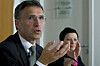 Arbeiderparti-toppene, med Jens Stoltenberg og Helga Pedersen i spissen, fikk gjennomslag for å kun gi et foreløpig nei til oljeboring i Lofoten.