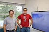 Steffen Møller-Holst (t.v) og Federico Zenith i Sintef har begge tatt doktorgrad på brenselceller. I Haeolus-prosjektet skal variabel vindkraft benyttes til å drive en PEM-basert elektrolysør til hydrogen-produksjon. Foto: Tore Stensvold