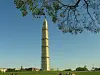 Da Teknisk Ukeblad besøkte attraksjonen i slutten av april, var monteringsarbeidet godt i gang.STENGT: Washinhgton Monument er stengt frem til våren neste år mens jordskjelskadene utbedres.
