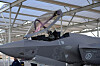 Her er Morten Hanche nettopp ferdig med den første turen i et norsk F-35.