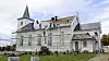 Solcellepanelene gjør Strand kirke til landets første «plusskirke». Foto: NTB Scanpix/Kristoffer Nåden Havn, Nåden Media