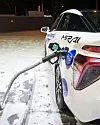 Fylling av hydrogen ved fyllestasjon i Åsane i Bergen. Foto: Marius Valle