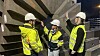 Johannes Tofte (f.v.), Nina Solvang og prosjektleder Karianne Ormseth fra MIL foren en betongstruktur som snart kan støpes uten forskaling og med mer komplekse former.