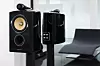 ÅRETS HIGH-END-HØYTTALER: Bowers & Wilkins 805 Diamond. Juryens begrunnelse: 'Som lydgjengiver i et lydsystem av ypperste klasse, og uten å dominere interiøret i dagligstuen, gir B&W 805 Diamond et fantastisk raffinert, og ørevennlig lyd som er umulig å motstå.'