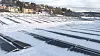 Her smelter snøen av solcellepanelene.