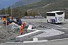 På busshaldeplassen i Tyinkryssen blir det no pynta opp, mellom anna med benkar i granitt.