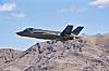 Det var et slikt fly som tirsdag styrtet i Nevada. Det amerikanske F-35 Lighting II-flyet på bildet er fotografert nær Nellis Air Force Base i Las Vegas ved en tidligere anledning.