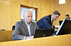 - Vi var noe skeptiske til tipsene fra konkurrenten til Killingmo Freseservice, fortalte seniorrådgiver Leif Holst-Larsen (tv.) i krimenheten i Statens vegvesen. Tirsdag la han fram noe av det etterforskningen har kommet fram til. T.h. aktor Sigbjørn Arneberg.