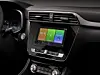 MG ZS EV er utstyrt blant annet med 8-tommers skjerm. Foto: MG