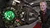 Sintef-forsker Sigurd Wenner viser fram atomsondetomografen; instrumentet som river fra hverandre og analyserer materialer, som f.eks. nanocellulose, atom for atom. Foto: Thor Nielsen, Gemini