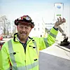 Torbjørn Lunde med den internasjonale prosjekteringsprisen. Foto: Knut Bjørheim