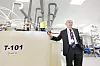 Alf Bjørseth er en av grunnleggerne av selskaper. Her fra åpning av pilotfabrikk i 2024. Foto: Arash A. Nejad