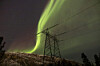 Nordlys over kraftledningen Skillemoen-Skaidi. Men hva skjer under jordskorpa?
