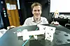 Selvlærende: Roboten skal selv lære seg hvordan den kan tilpasse seg terrenget, poengterer Kyrre Glette. Foto: Ola Sæther