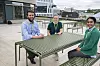 Administrerende direktør i Fortum Oslo Varme Eirik Folkvord Tandberg sammen med sivilingeniørstudentene Ina Charlotte Berntsen og Jenusiyia Srisgantharajah som har sommerjobb i Fortum Oslo Varme. Foto: Tuva Strøm Johannessen