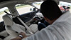 Car and Driver brukte ulike metoder for å lure bilene til å tro at det satt en sjåfør bak rattet.