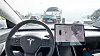 Tesla Model 3 har minimalistisk interiør. Foto: Marius Valle