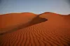 MANGLER ENERGI: Trøbbel i Nord-Afrika og Midtøsten gir utfordringer for mange land. Hele 122 land har nå høy risiko for energimangel, ifølge risikoanalytikerne i selskapet Maplecroft. Bildet er fra den saudiske ørkenen, hvor en stor andel av verdens oljeproduksjon skjer.