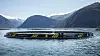 Bildet viser pilot-solcelleanlegget som er testet i Storfjorden. Det første kommersielle anlegget skal ligge i Voldsfjorden.