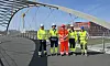 Fornøyde prosjektledere for Hangarbrua, f.v. Paul Karlsen (Nordic Crane), Geir Mosaker (Leirvik), Torstein Ryeng (Statens vegvesen), Thomas Reed (Cowi) og Alexander Winsnes (Winsnes). Foto: Statens vegvesen