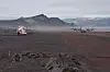 AW101 SAR Queen sammen med et C-130 Hercules på flystripa i Jan Mayen. Foto: Luftforsvarets 330-skvadron