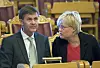 Miljøvernminister Erik Solheim vil ha metallindustrien til å frivillig redusere utslippene sine. Om de får til det, lover han å snakke pent med finansministeren om skatte- og avgiftskutt.