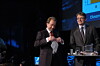 LANG LUNSJ: Kjell Inge Røkke holder servietten der planen ble lagt i august 2003. Konsernsjef Øyvind Eriksen i Aker ASA (til h.) var med på lunsjen der fremtiden ble staket ut.