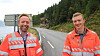 Glade fjes i dag. I bakgrunnen ser vi at avskogingen er i gang. Fv. statssekretær John-Ragnar Aarset (H) og Vegvesenets prosjektleder Vegar Antonsen.