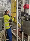 Eide har vært vitne til store teknologiske endringer gjennom sin tid i DNV. Foto: DNV