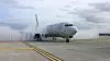 Det norske Boeing P-8A Poseidon-flyet «Viking» spyles på RAF-basen Lossiemouth. Flyet var stasjonert her i to uker i mai i forbindelse med øvelsen «Grampus».